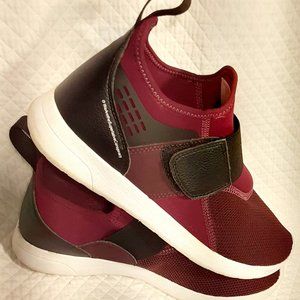 WESC Slip On Sneakers Size 10 Burgundy / Black